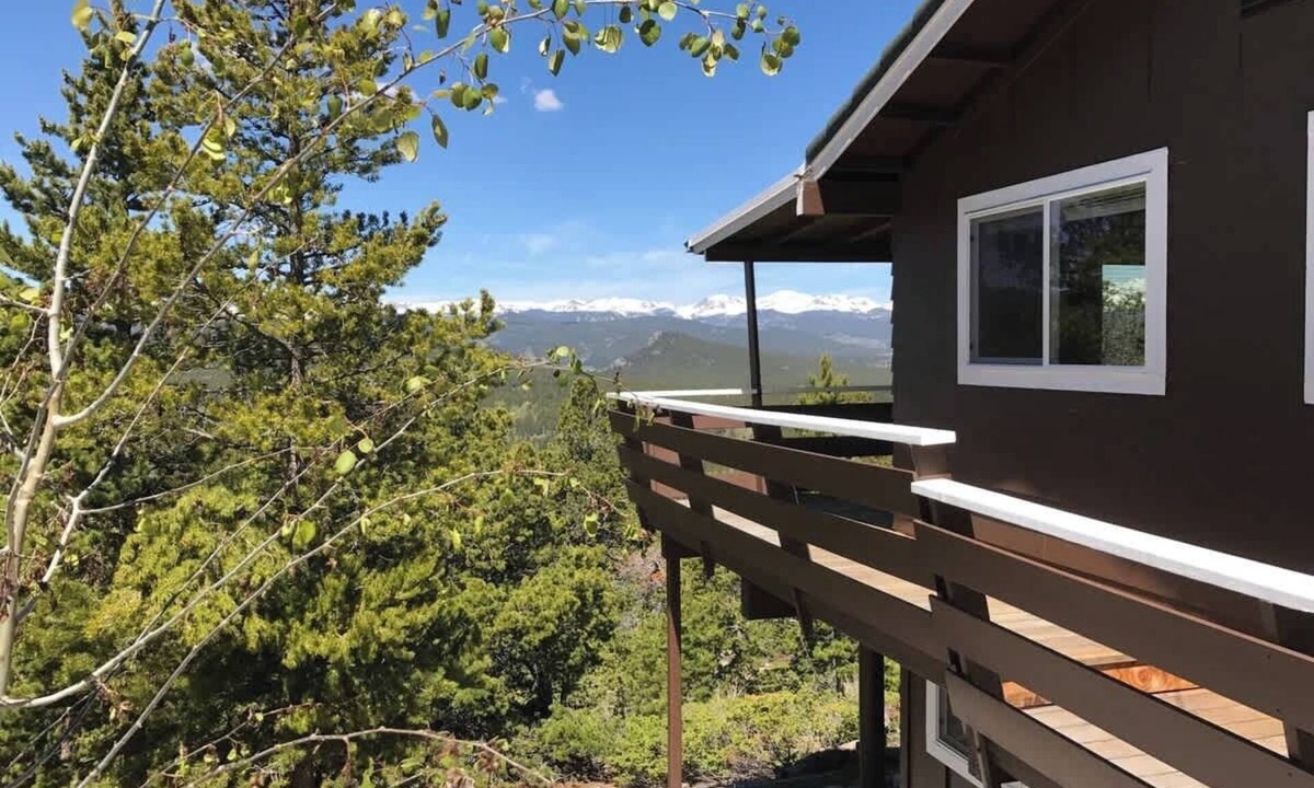 Black Hawk Cabin | Wonder-View Lodge with Private Panoramic Mountain Views!