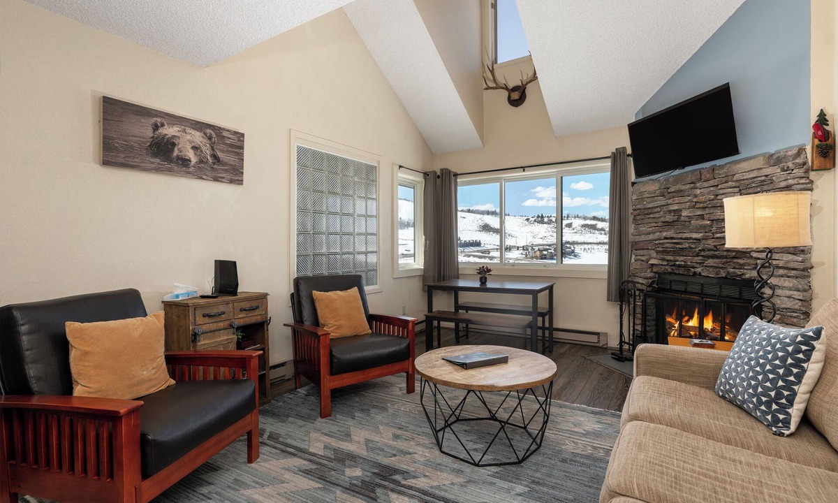Silvercreek Condo | Wonderful 2 bedroom, pet friendly, ski-in/ski-out