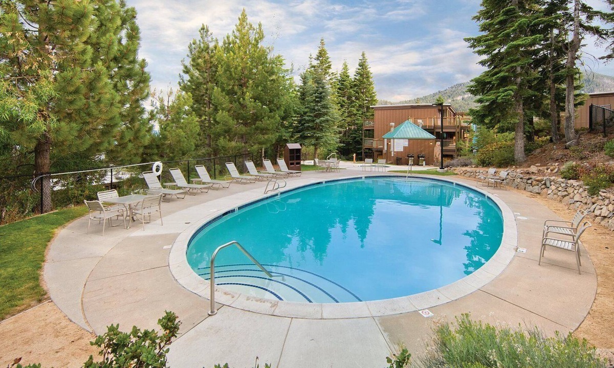 Tahoe Village Resort | WorldMark Lake Tahoe - 2 Bedroom Tahoe 3