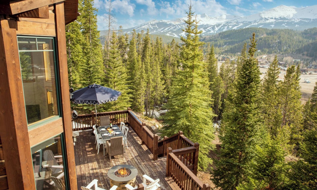 The Highlands Cabin | Zendo by AvantStay | Serene Mountain Abode w/Hot Tub & Views