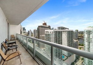 0441 · Elegant Cityscape Apartment 2B/2B Water City View