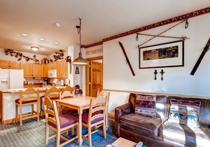 2 Bedroom Apartment | Balcony and Stunning Views!