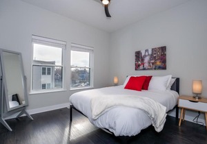 2 bedroom Luxury Condo 10 Minutes from First Energy Stadium A4