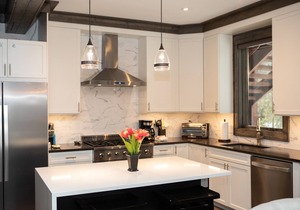 Brand New Luxury Townhome/Private Hot Tub/Private Patio