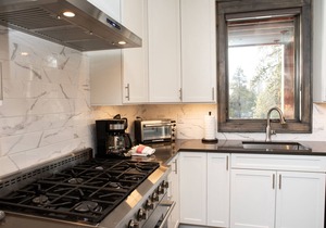 Brand New Luxury Townhome/Private Hot Tub/Private Patio