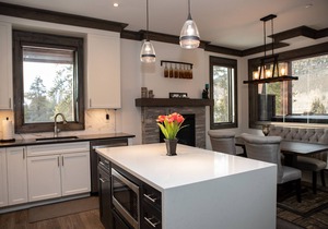 Brand New Luxury Townhome/Private Hot Tub/Private Patio