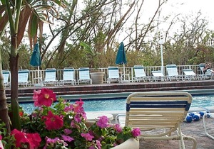 FLBR Studio Unit 1501A - 2 blocks off beach with Direct Ocean Views.