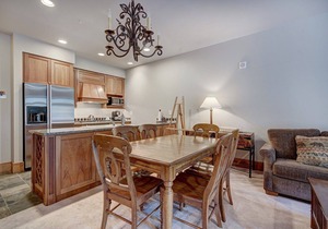 Luxurious 1 BR in River Run Village with Ski in ski out, Kids Ski Free, No cleaning fees by RedAwning