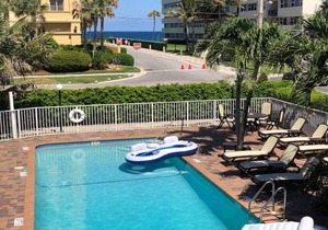RENOVATED! Condo 1 block from the beach