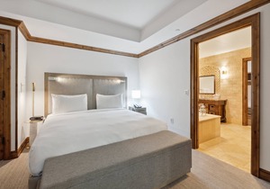The Aspen Mountain Residences Luxury Studio King Room Mountainside