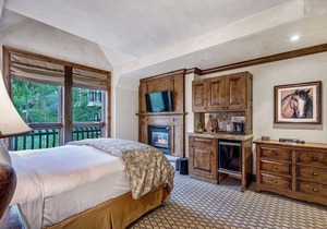 The Aspen Mountain Residences Luxury 2 Bedroom Mountainside
