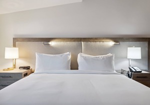 The Aspen Mountain Residences Luxury Studio King Room Mountainside