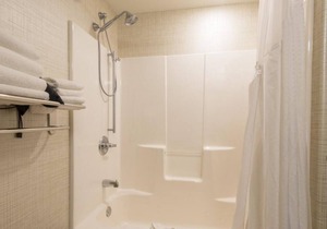 Vacation Day Is Always A Great Idea! 2 Classy Units, Onsite, Free Parking