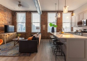 ZANGO: Explore OTR/Downtown from a Renovated Condo