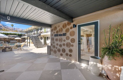 Uptown Design District Villa | Villa ∙ 9 bedrooms ∙ 22 guests