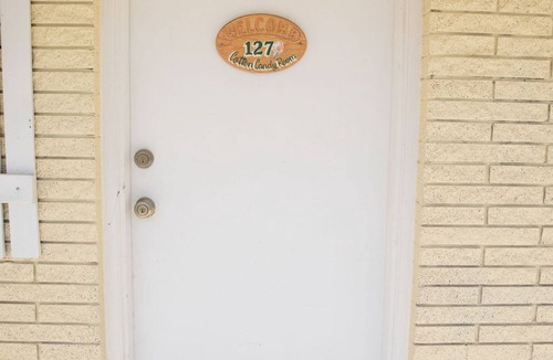 Sevier Apartment | 0127) Candy Suite 127