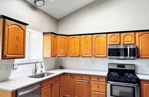 Northglenn House | $0Fees; Near Park, Dining; Easy Access to Downtown