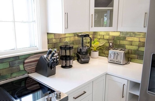 Littleton House | 1.5 Blocks to Main St 🏡 Littleton Luxury 🌻Garden 🐶Pets