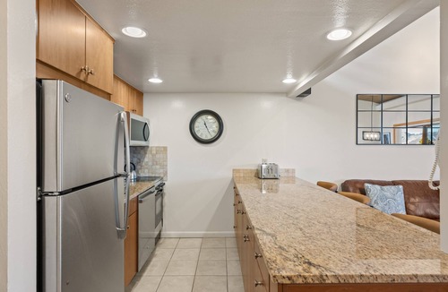 Snowmass Village Condo | 1 Bdrm and Loft 2 Bath Stonebridge Condos 822 w/lots of Bedding
