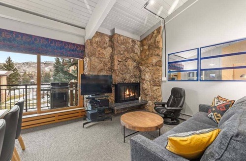 Snowmass Village Condo | 1 Bdrm and Loft 2 Bath Stonebridge Condos 724