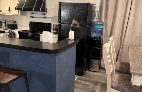 Cheyenne Apartment | 1 Bedroom + sofa bed, upstairs apartment with large seasonal porch