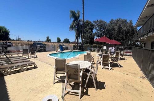 East San Jose Apartment | 1 Full Bed|Mob Acc RI Shwr NS Micfridge