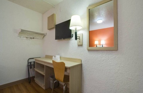 North Alameda Apartment | 1 Full Bed|Mobility Access Tub| NS