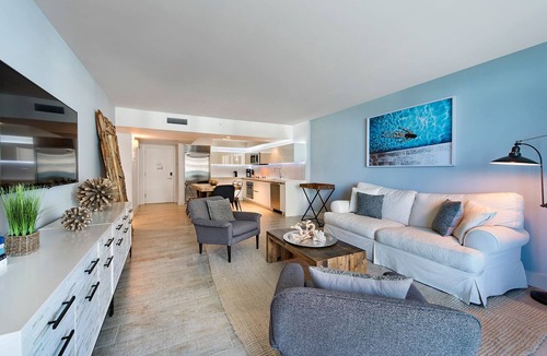 South Beach Apartment | 1 Homes Vacation Rentals by LMC