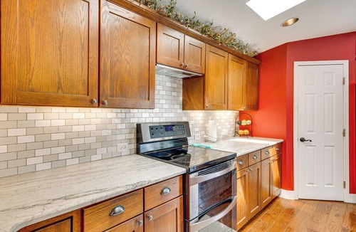 West Colorado Springs House | 1 Mi to Attractions: Getaway w/Mtn Views!