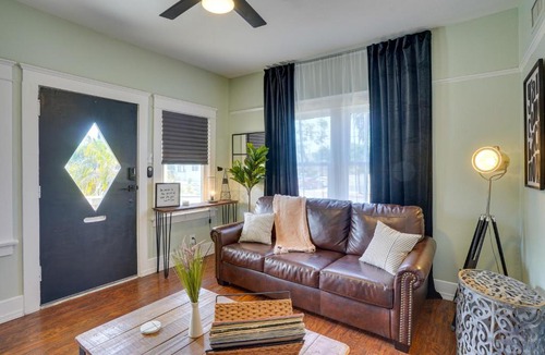 Willmore Apartment | 1 Mi to Dtwn! Bright Long Beach Apartment