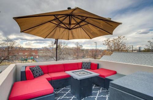 Lincoln Park House | 1 Mi to Dtwn Denver: Sleek Duplex w/Rooftop Deck!
