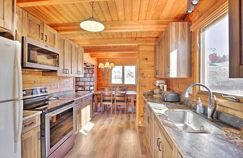 Silvercreek Cabin | 1 Mi to Granby Ranch: Family-Friendly Cabin!