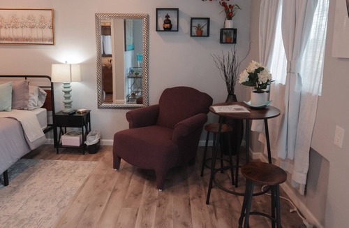 Morse Park Hotel | 1 Rockleys Suite- EV Charging Availible