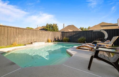 Far North Dallas House | 1 Room with Cozy Bed