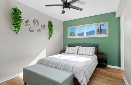 Golden Apartment | 10 min Red Rocks & FAMILY FRIENDLY & 7min to I70 & STR-25-0008