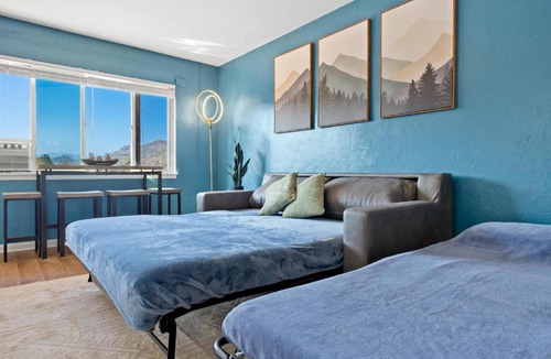 Golden Apartment | 10 min Red Rocks & FAMILY FRIENDLY & 7min to I70 & STR-25-0008