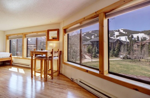 Copper Mountain Village Condo | 102 m² Condo ∙ 1 bedroom ∙ 7 guests