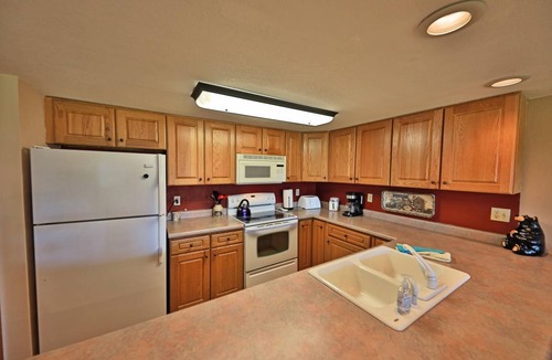 Grand Lake Condo | 107 m² Condo ∙ 2 bedrooms ∙ 8 guests