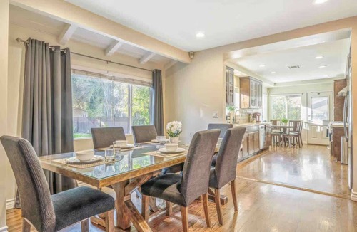 Tarzana House | 110-4BR Tarzana Retreat/Insurance Approved Stay