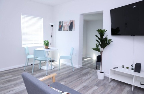 West Little Havana Apartment | 1113 Douglas rd · Cozy Studio w/parking & private patio w/BBQ