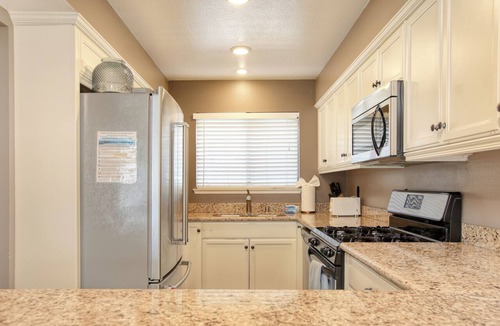 Downtown Condo | 118 Pismo Shores: 2 BR, 2 BA Condominium in Pismo Beach, Sleeps 6