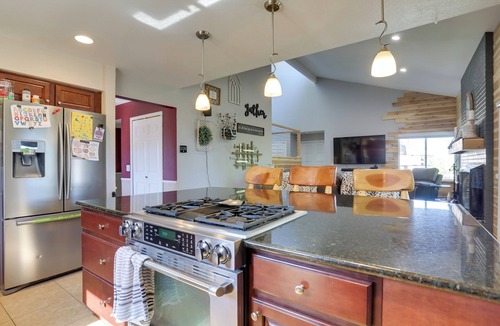 Columbine House | 12 Mi to Dtwn Denver: Littleton Family Home!