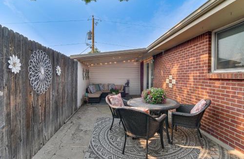 Arvada House | 12 Mi to Red Rocks, Dtwn Denver! Townhome w/Patio