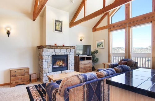 Estes Park Condo | 140 m² Condo ∙ 2 bedrooms ∙ 6 guests