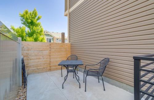 Gateway Apartment | 16 Mi to Dtwn Denver: Modern Apt w/Patio