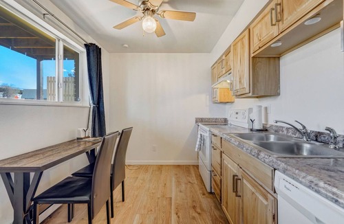 Cimarron Hills Apartment | 180° Mountain Range Views and Centrally Located