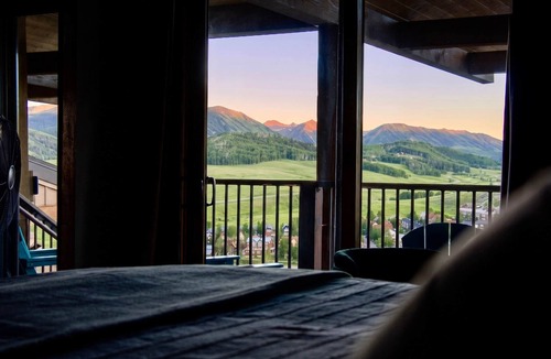 Mount Crested Butte Condo | 1BD at Trailhead Top Floor Mtn Views