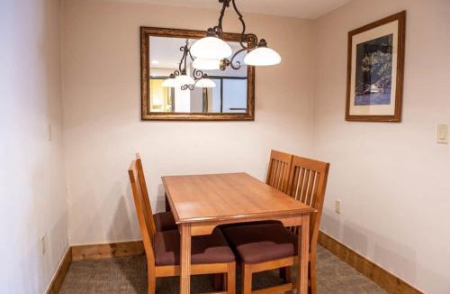 Mount Crested Butte House | 1bd SUITE 504 Perfect Location with Pool and Hot Tub