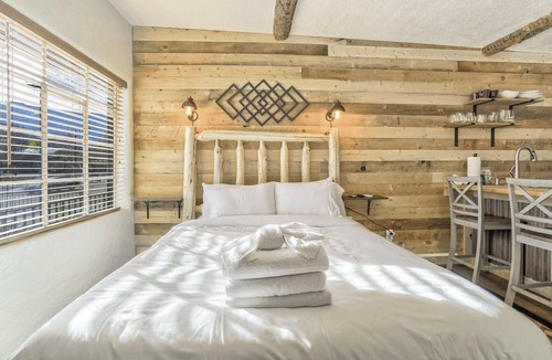 West Colorado Springs Apartment | 1BD Suite✶Old Colorado City & Hiking!✶Dogs Welcome