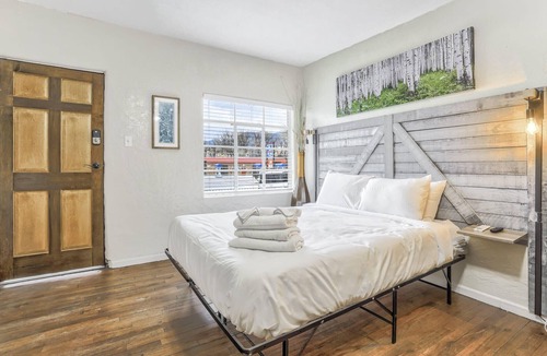 West Colorado Springs Apartment | 1BD Suite Trails & Garden of the Gods Dogs Welcome